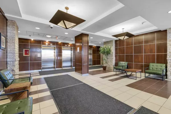 Calgary, AB T2V 2W3,8880 Horton RD Southwest #903