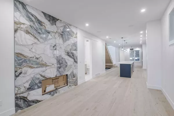 Calgary, AB T2M2K6,434 28 AVE NW