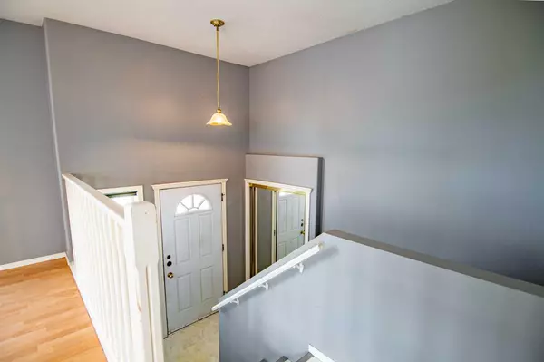 Red Deer, AB T4P 3Y5,21 Ralston CRES