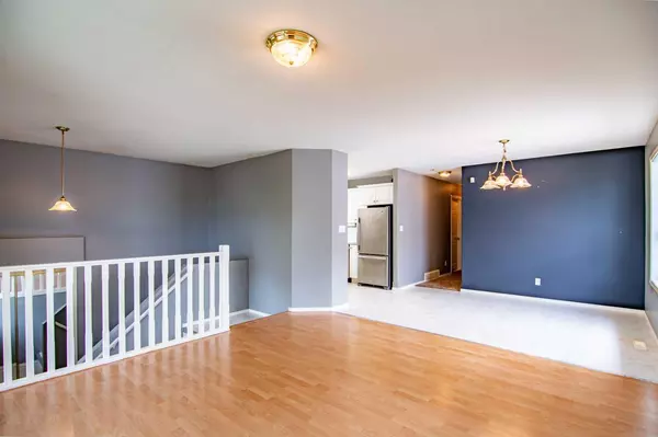Red Deer, AB T4P 3Y5,21 Ralston CRES