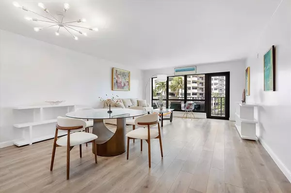 Lauderdale By The Sea, FL 33308,5000 N Ocean Blvd #306