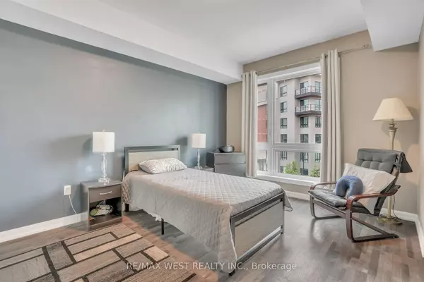 Barrie, ON L9J 0H3,302 ESSA RD #309