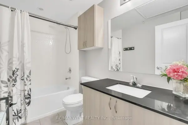 Barrie, ON L9J 0H3,302 ESSA RD #309