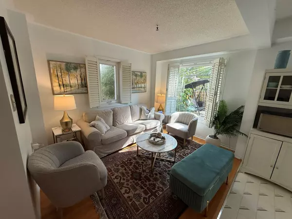 Oakville, ON L6H 6E2,2350 GRAND RAVINE DR #39