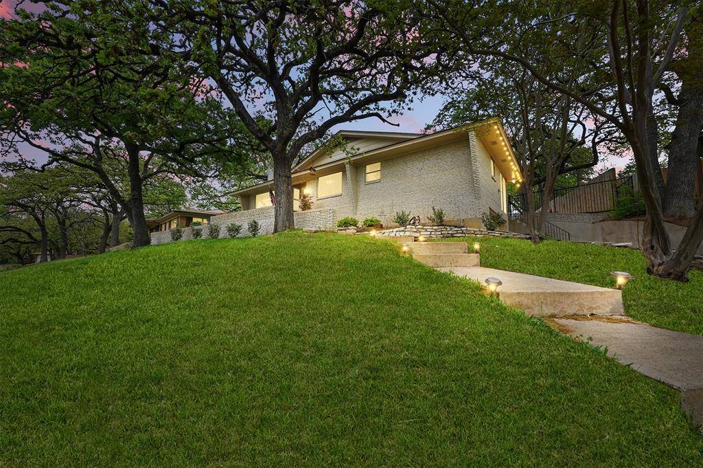 1217 Briarwood Boulevard, Arlington, TX 76013