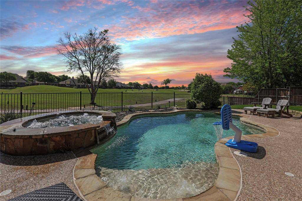 1501 Canyon Creek Drive, Mckinney, TX 75072