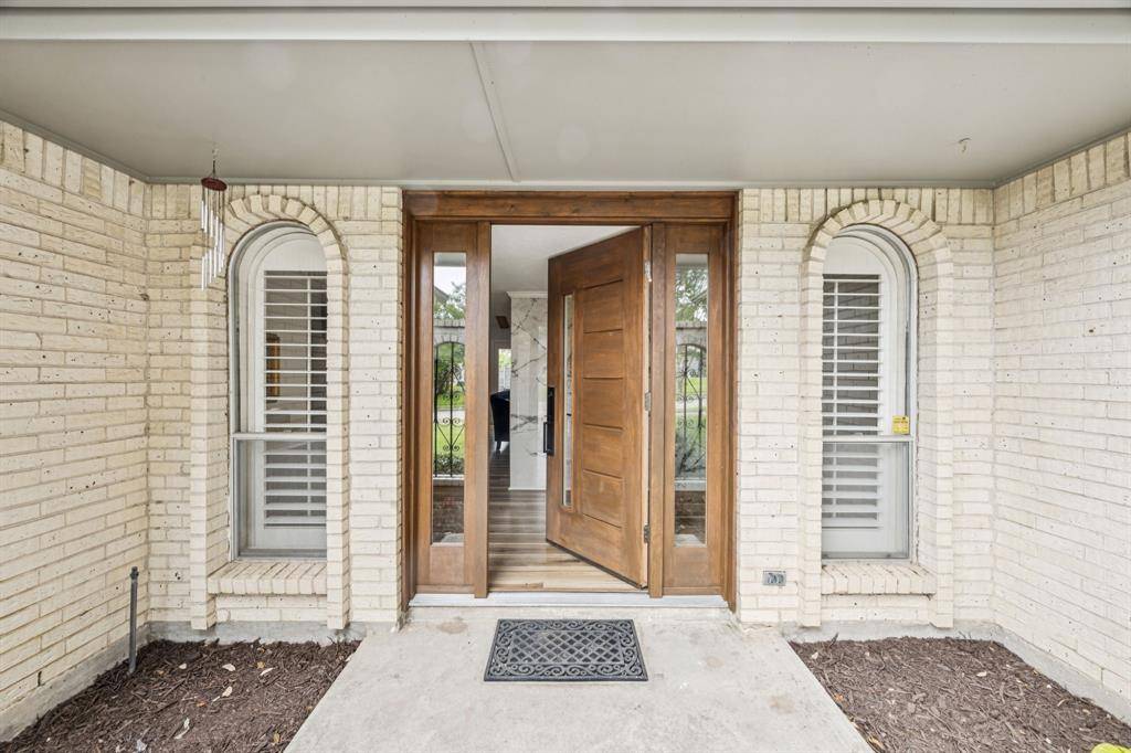 Dallas, TX 75248,6607 Leameadow Drive