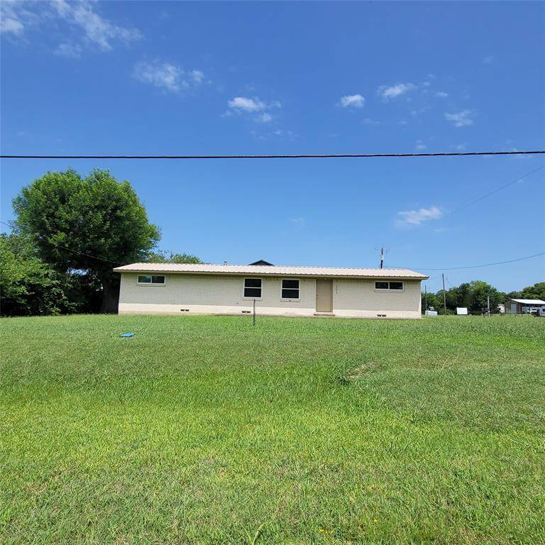 101 Old Gin Road, Ennis, TX 75119