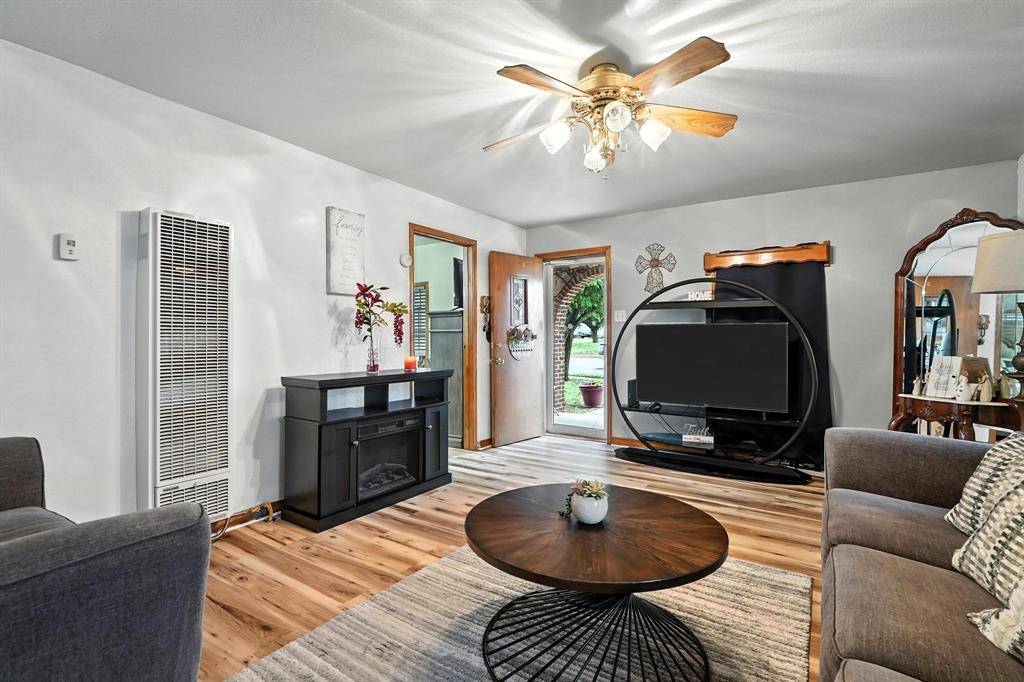 Sweetwater, TX 79556,907 Bowie Street