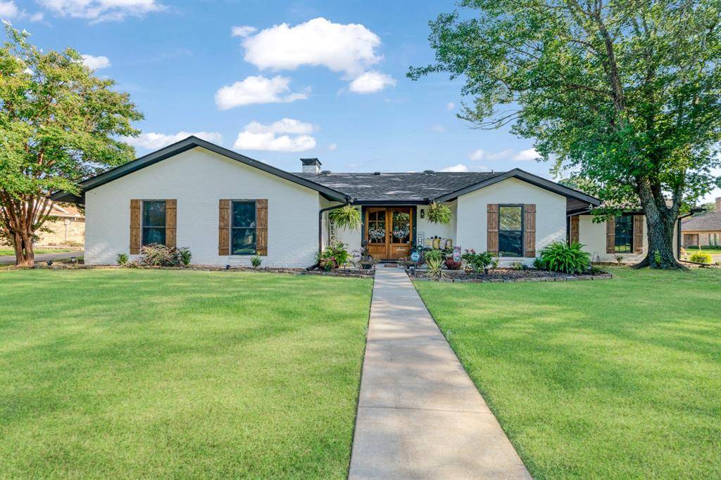 3910 Miranda Drive, Paris, TX 75462