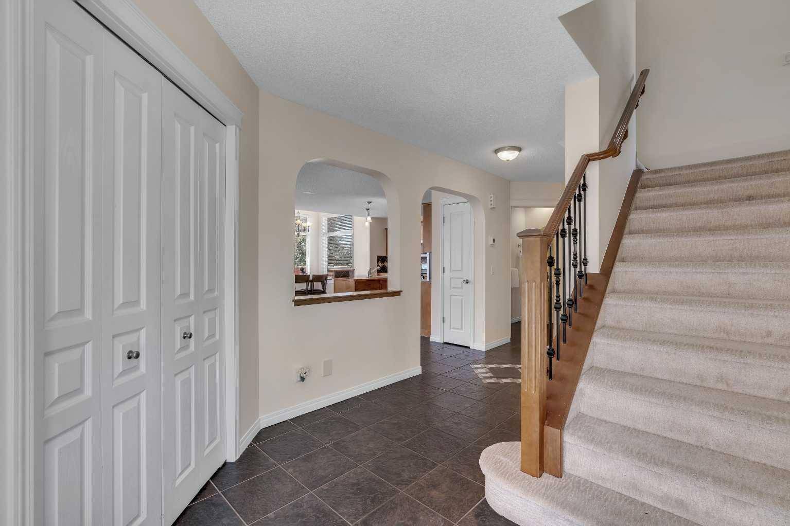Calgary, AB T2Z 4G6,33 Brightondale Parade SE