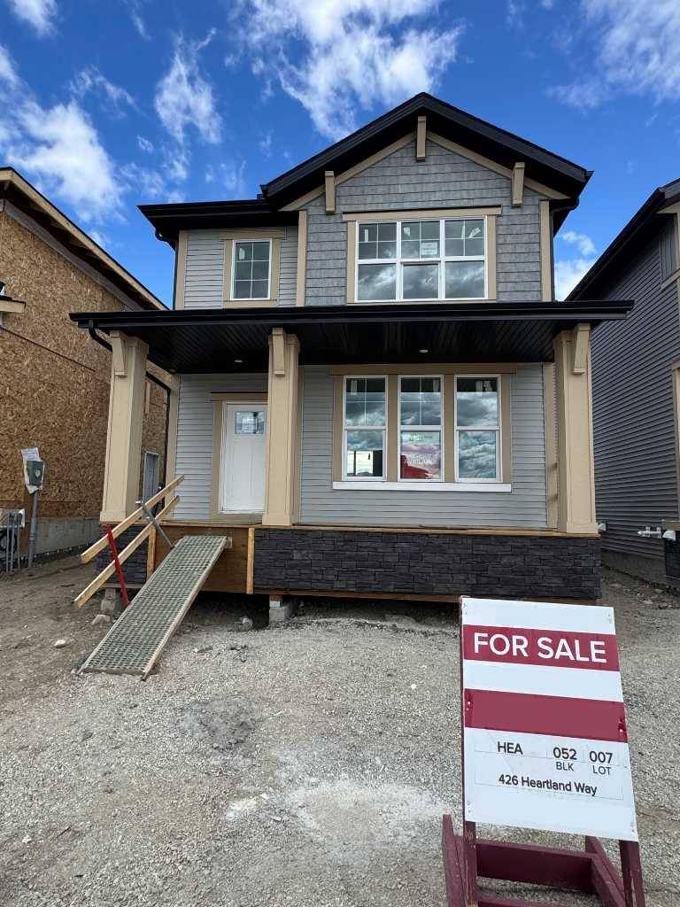 426 Heartland WAY, Cochrane, AB T4C 3E5