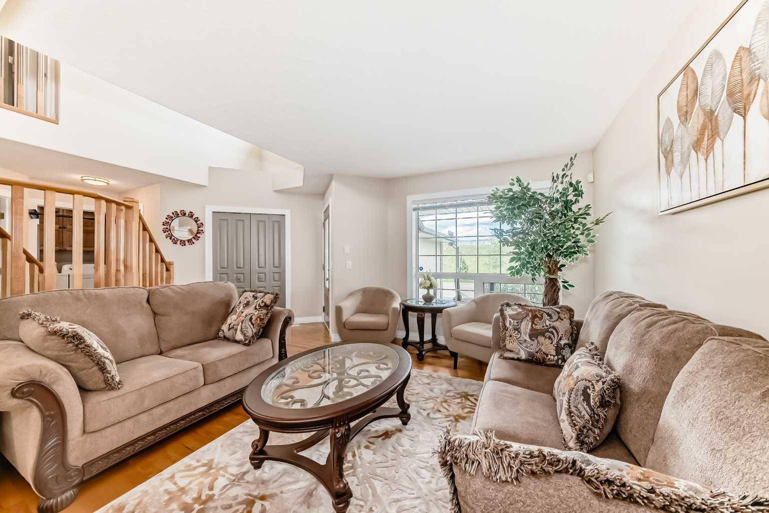Calgary, AB T3L1Z4,146 Scenic View Close NW