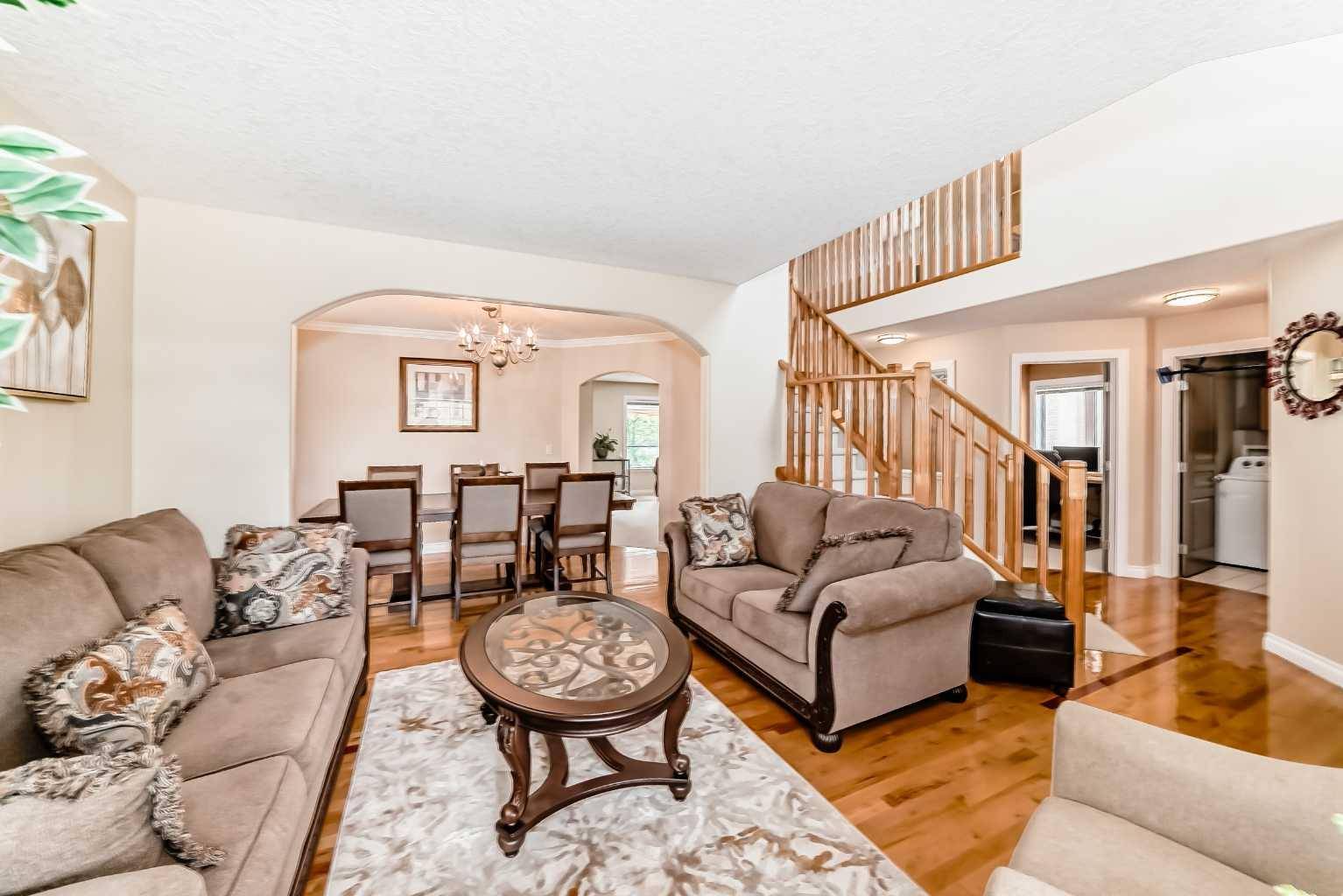 Calgary, AB T3L1Z4,146 Scenic View Close NW