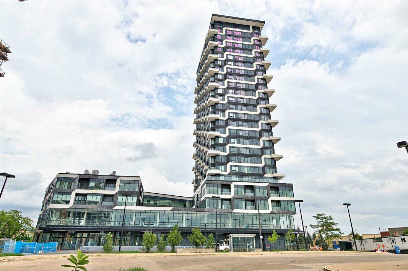 297 Oak Walk DR #2401, Oakville, ON L6H 3R6