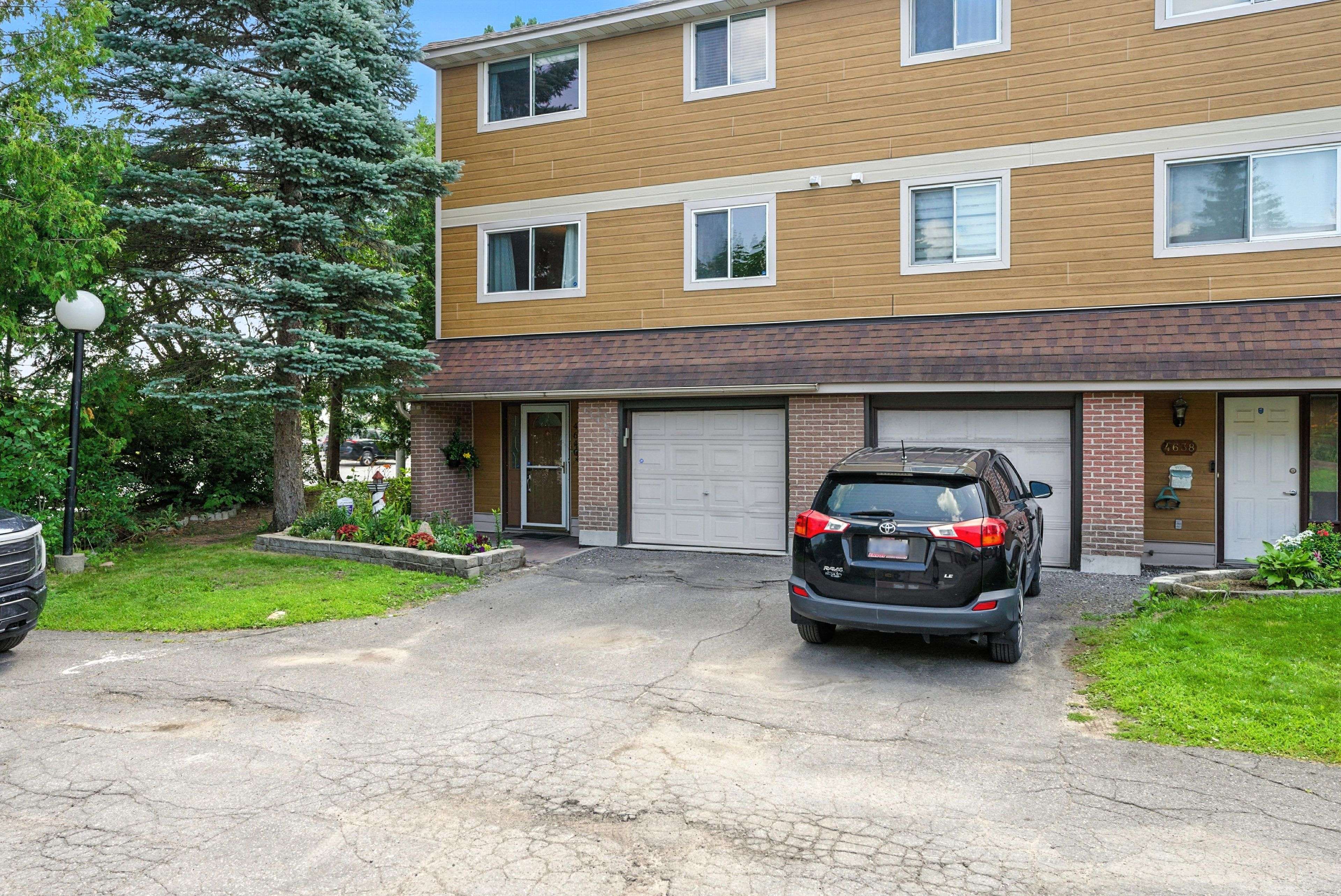 4640 Cosmic PL E #71, Cyrville - Carson Grove - Pineview, ON K1B 4R8