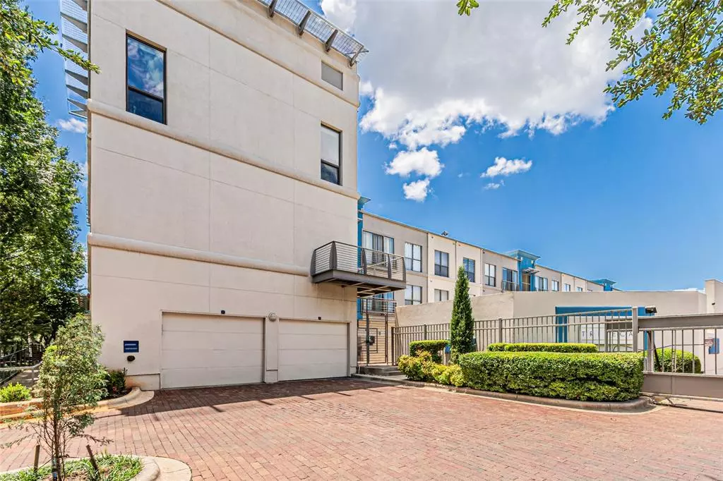 Dallas, TX 75219,4414 Cedar Springs Road #100