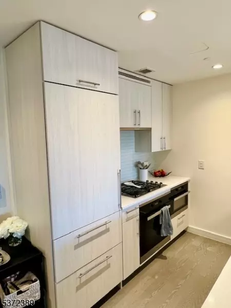 Long Branch City, NJ 07740,30 Melrose Ter Unit 221 #221