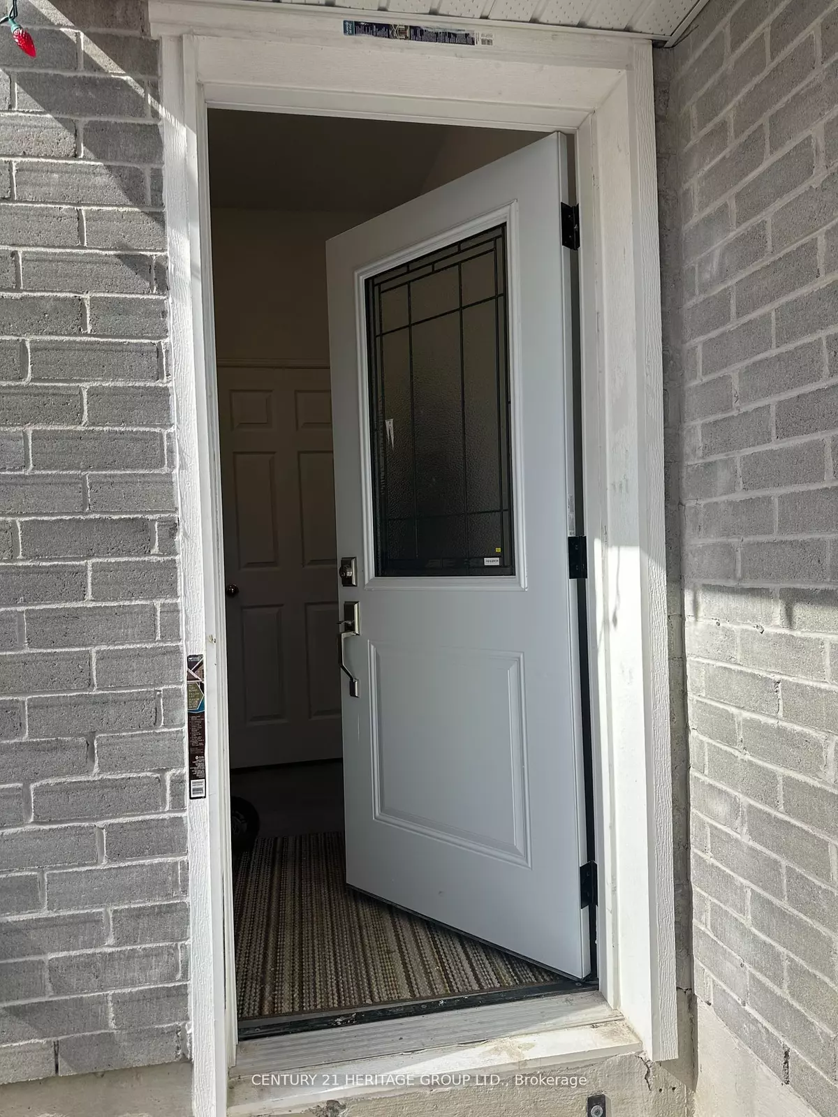 Newmarket, ON L3Y 8A5,306 Salisbury LN #Bsmt