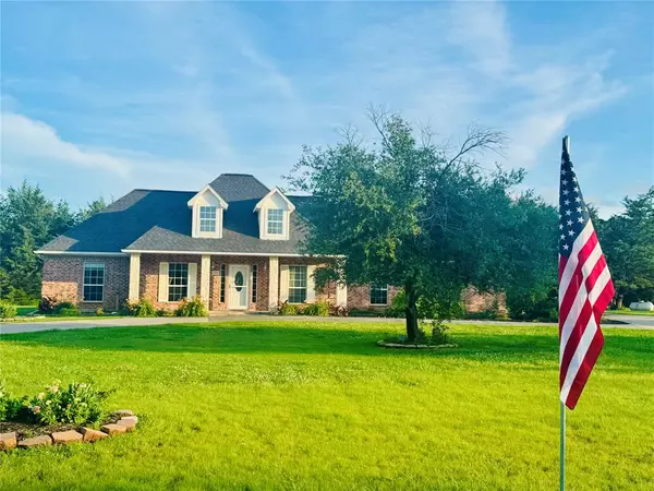 Bonham, TX 75418,395 County Road 1451
