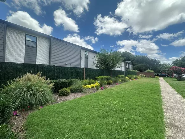 Fort Worth, TX 76107,5928 Fletcher Avenue #17