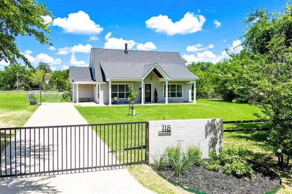 118 Ruth Drive, Robinson, TX 76706