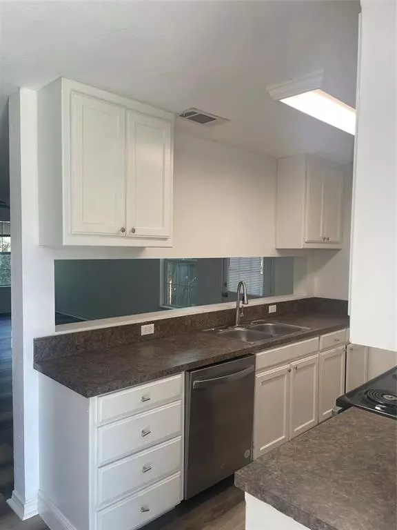 Fort Worth, TX 76164,2621 Lee Avenue