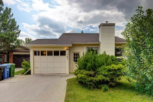 741 Ranchview CIR NW, Calgary, AB T3G1A9