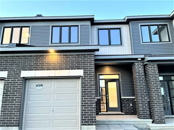 151 CHAKRA ST, Barrhaven, ON K2J 6Z3
