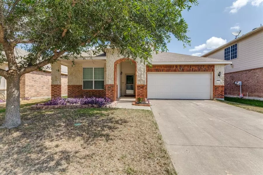 4908 Blue Top Drive, Fort Worth, TX 76179