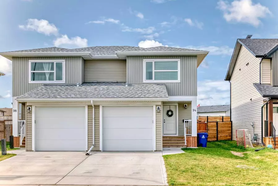 94 Ava CRES, Blackfalds, AB T4M 0M8