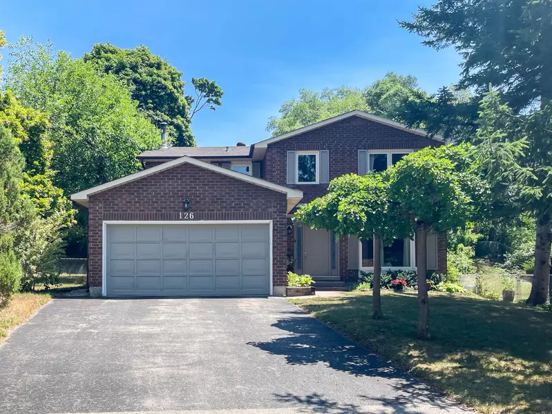 126 Weir CRES, Toronto E10, ON M1E 3B4