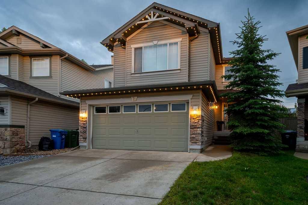 71 Chapman CIR Southeast, Calgary, AB T2X 3B9
