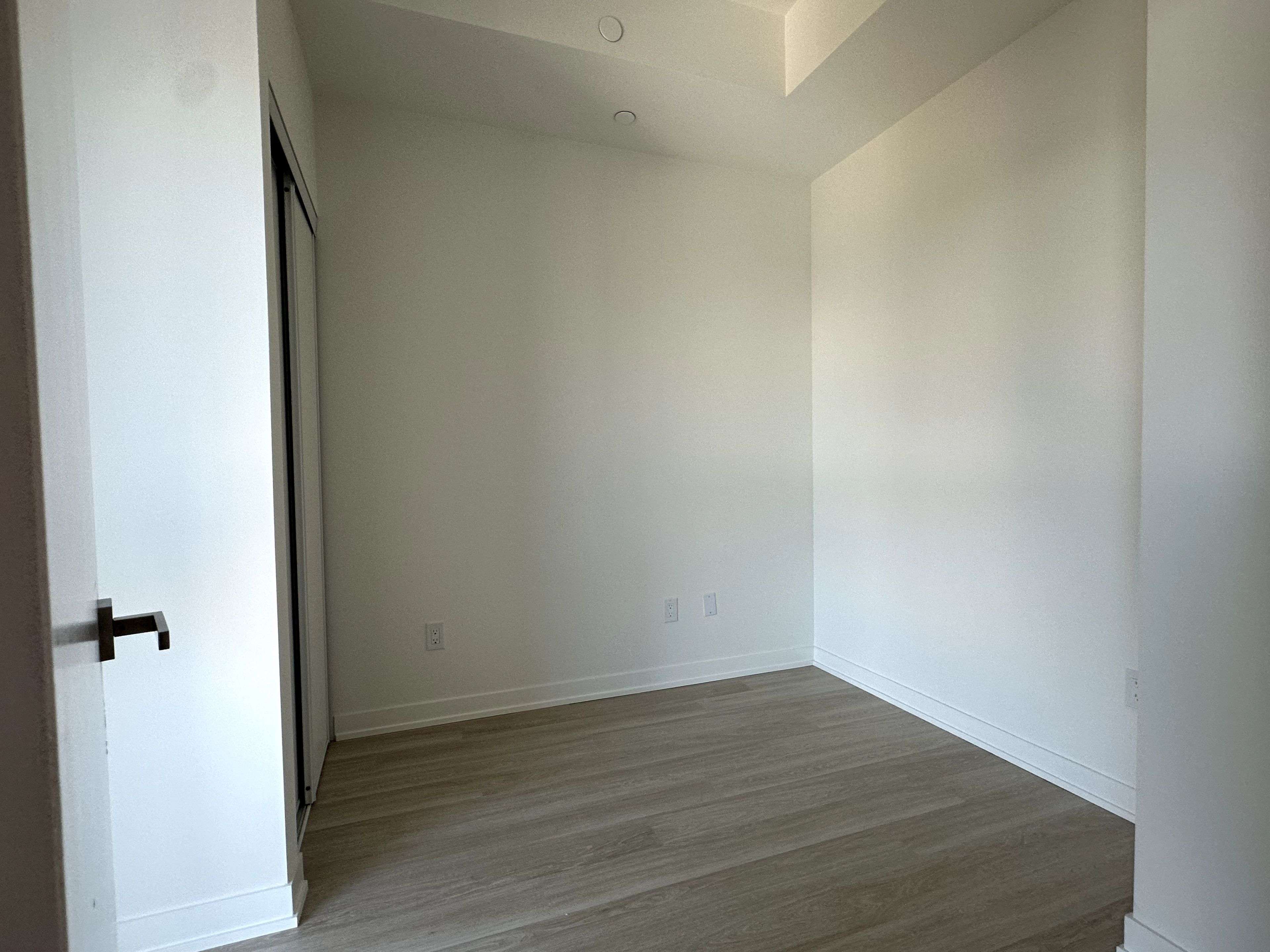 Toronto C06, ON M3H 0E5,500 Wilson AVE #810