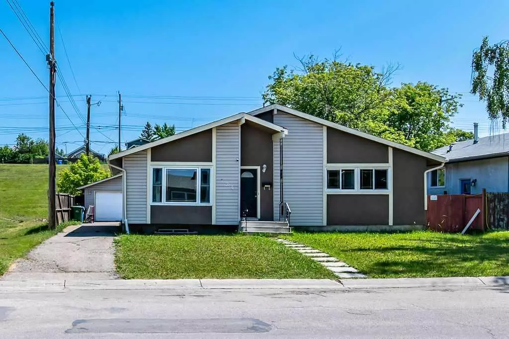 Calgary, AB T2C 1H5,724 Olympia DR Southeast