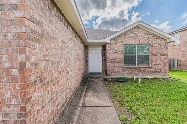 Arlington, TX 76002,8110 Macgregor Drive