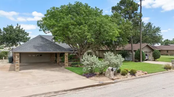 Granbury, TX 76048,214 Bahama Court