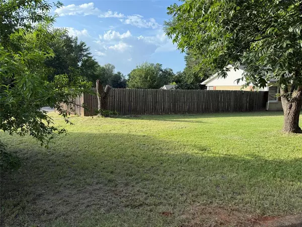 Palestine, TX 75801,18 Sandy Lane