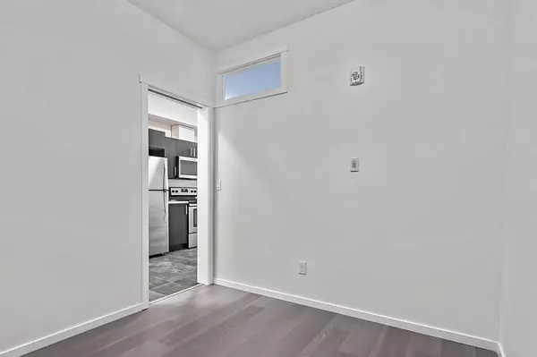 Calgary, AB T2X 3Z5,215 Legacy BLVD Southeast #2317