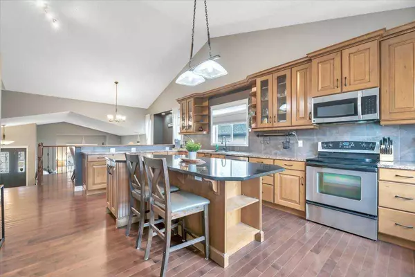 218 Allan CRES SE, Vulcan, AB T0L 2B0