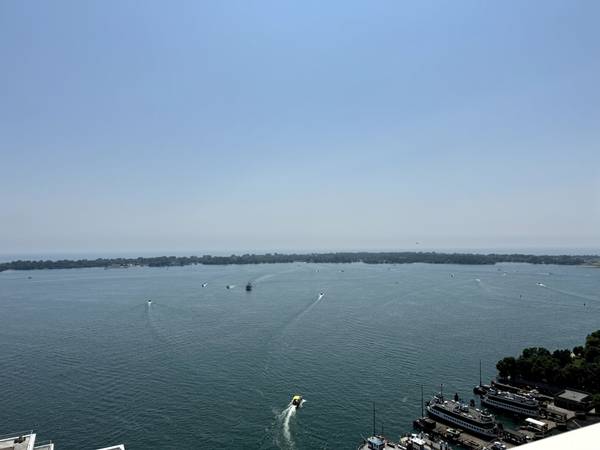 15 Queens Quay E #2503, Toronto C08, ON M5E 0A4