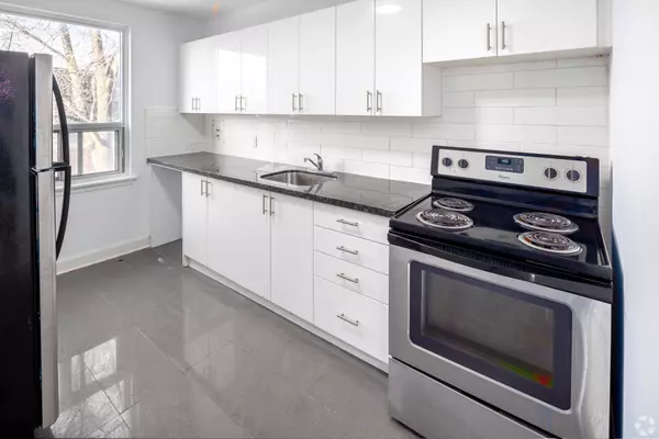 Toronto W03, ON M6M 2A5,4 Greentree CT #308