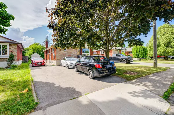 456 East 13th ST #Lower, Hamilton, ON L9A 4A6