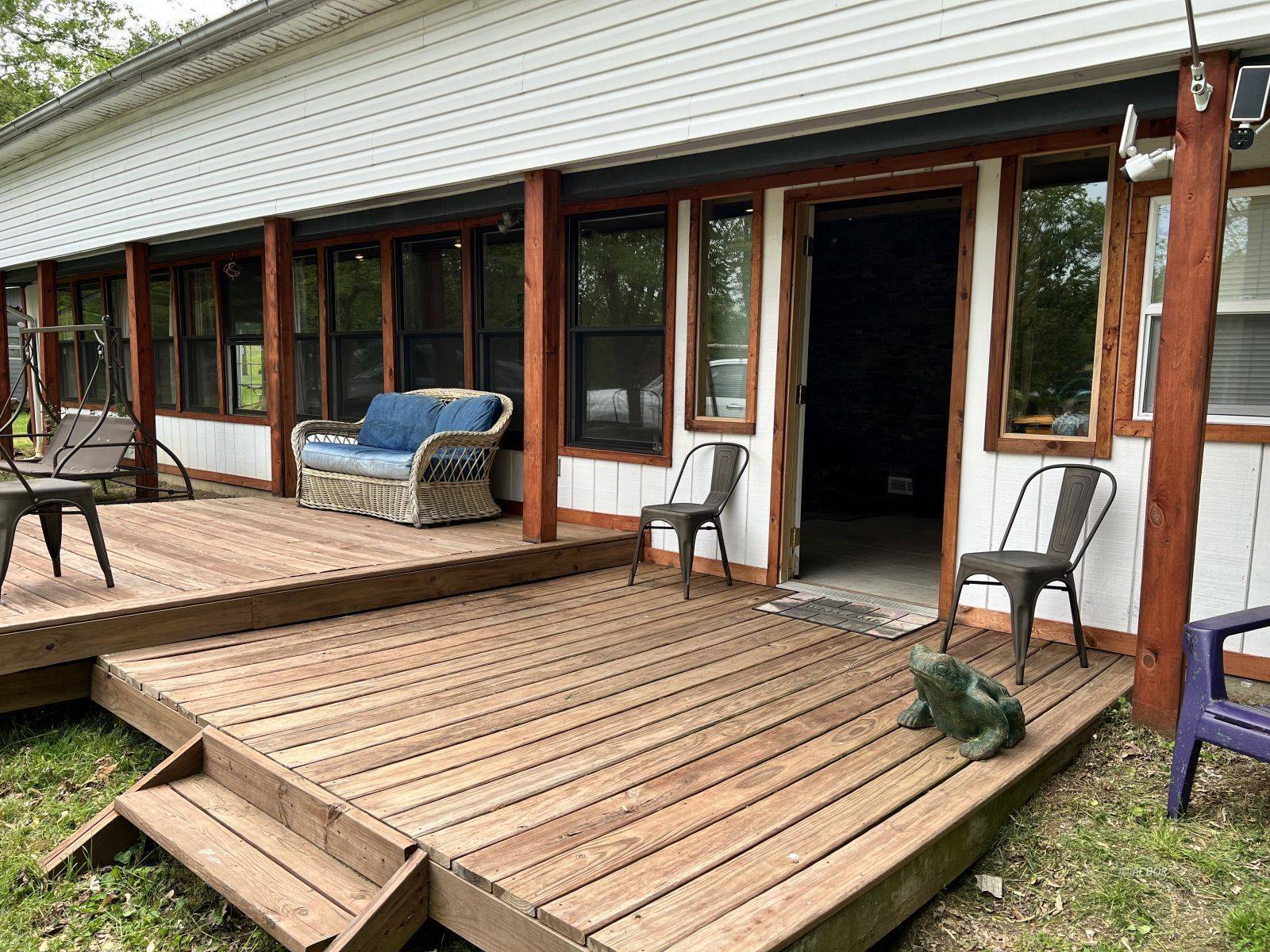 1422 S Riverview Rd, Malta, OH 43758