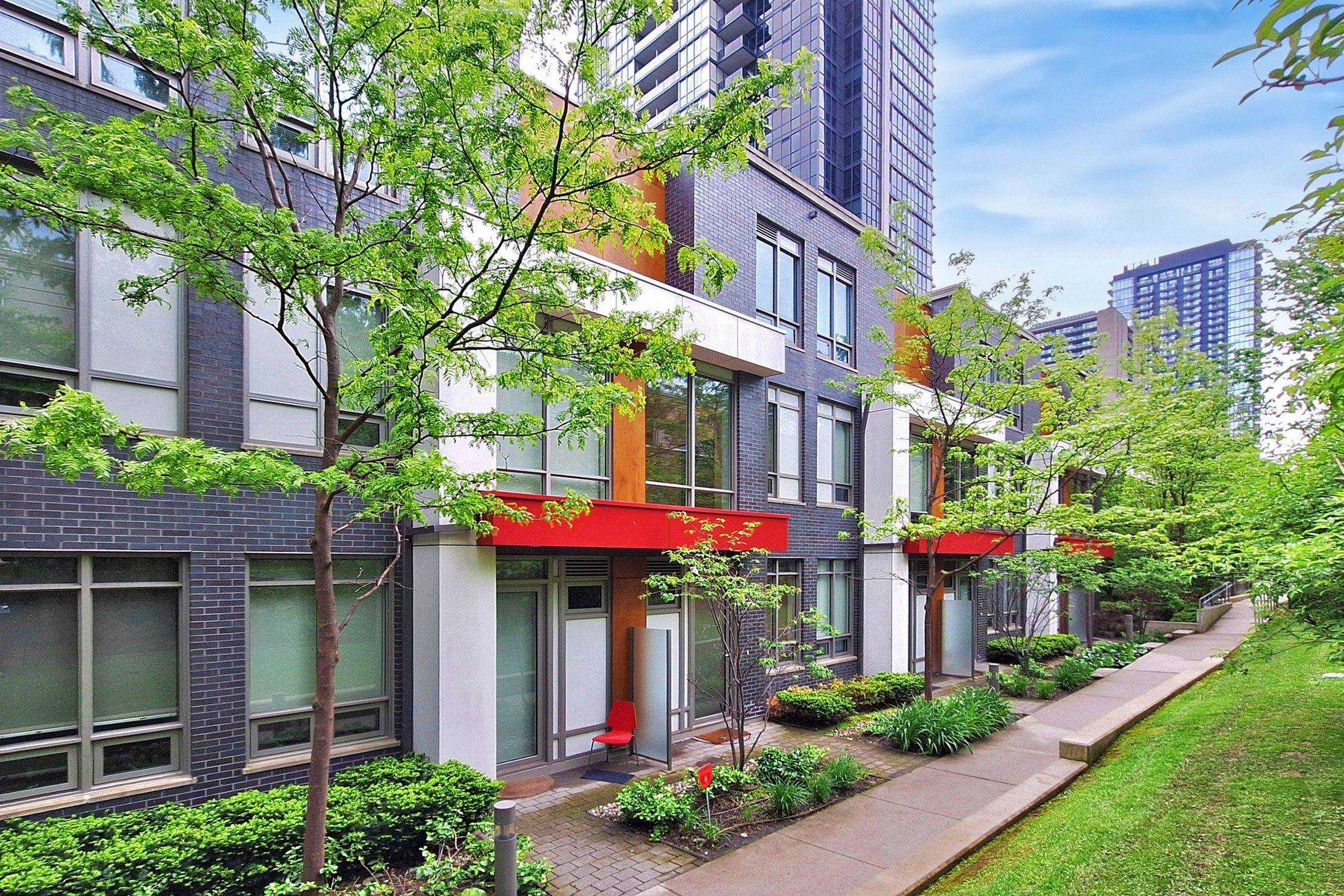 88 Sheppard AVE E #TH 5, Toronto C14, ON M2N 6Y2