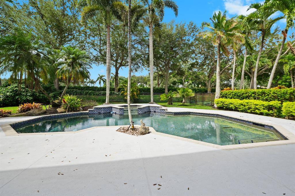 Weston, FL 33326,1368 Ginger Cir