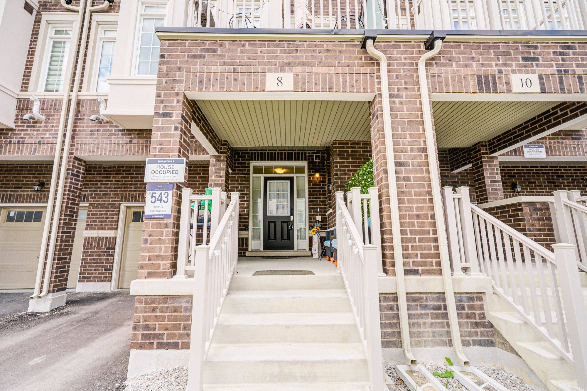 8 Mel Irving DR, Bradford West Gwillimbury, ON L3Z 4P1