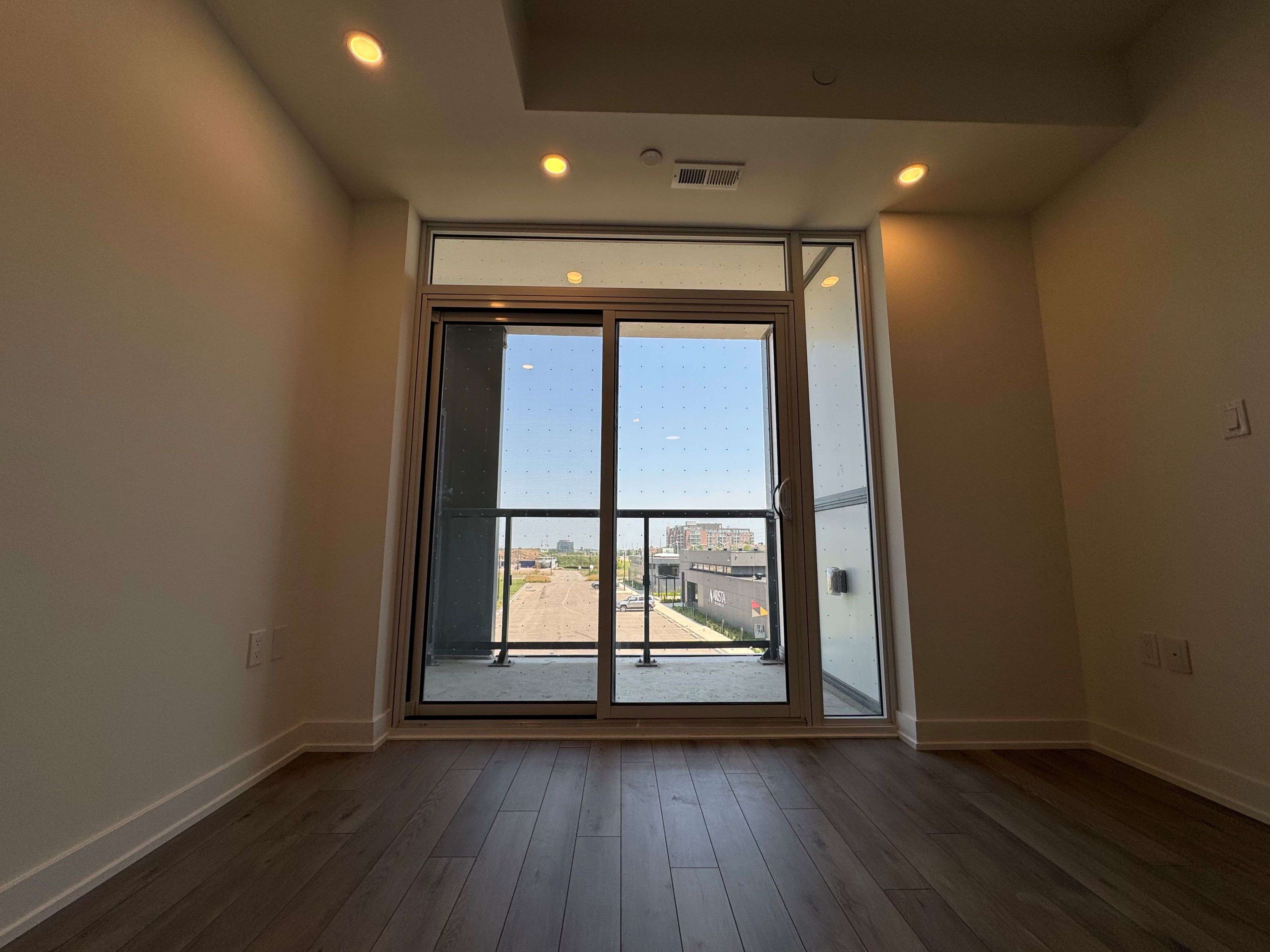 Oakville, ON L6H 8C7,1005 Dundas ST E #344
