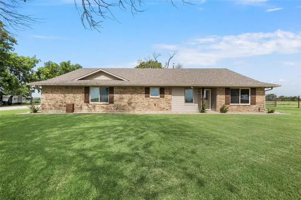 West, TX 76691,11541 Old Dallas Road