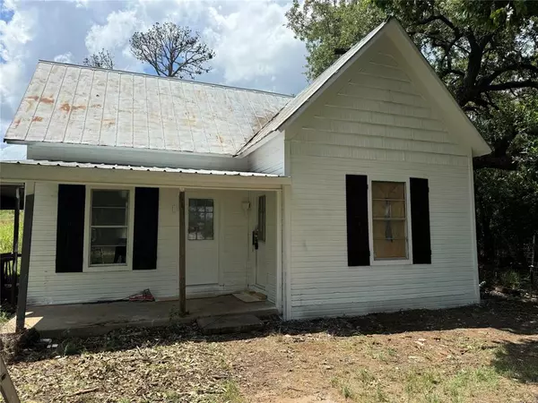 125 W Crawford Street, Mingus, TX 76463